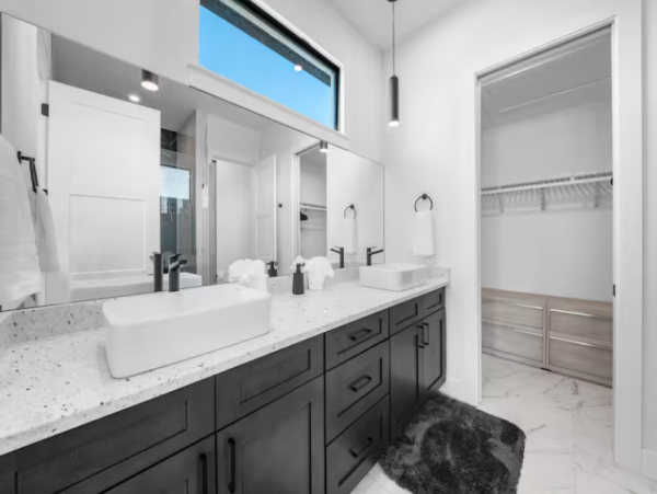 Luxury retreat in Naples - 4-Bedroom Home with Private Pool
